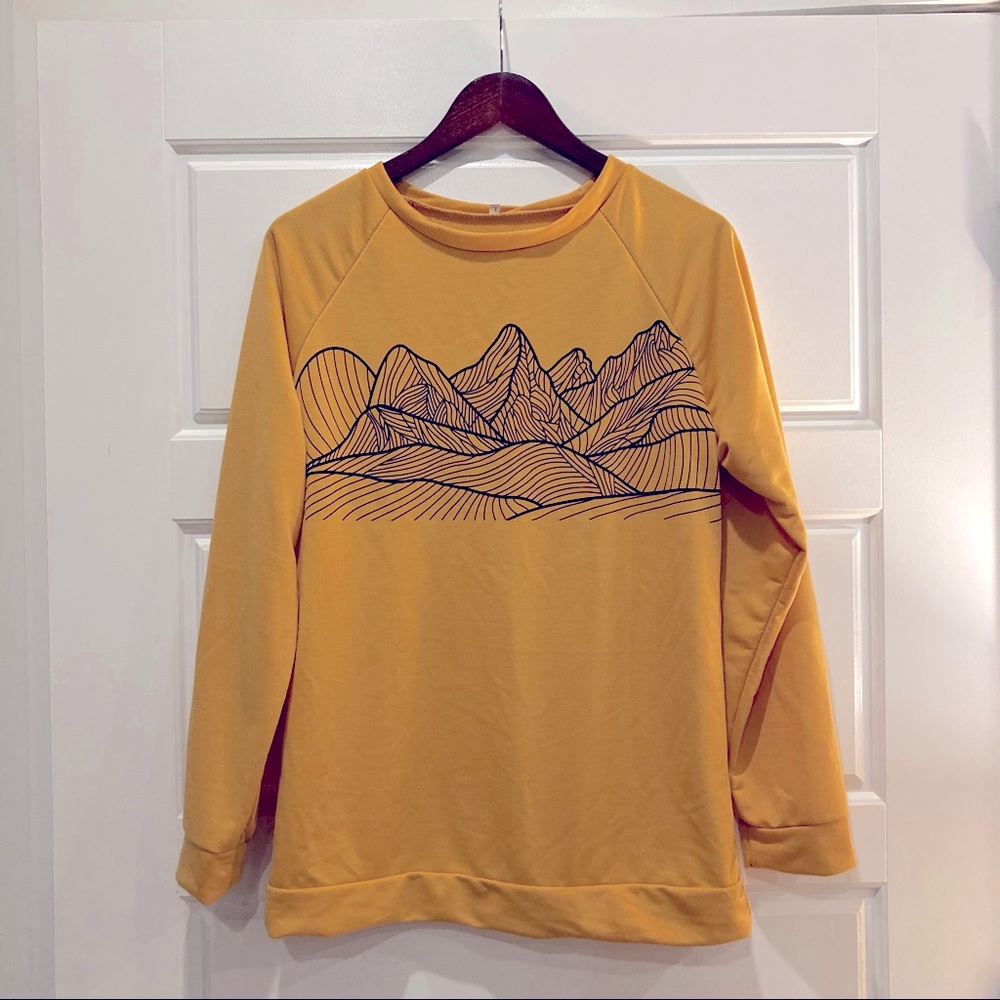 NWOT Mountain Graphic Shirt